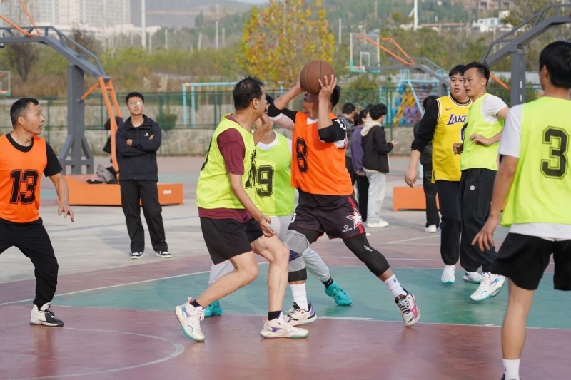 5e84c2ba8b01a1e9b6668621bb936b33.jpg