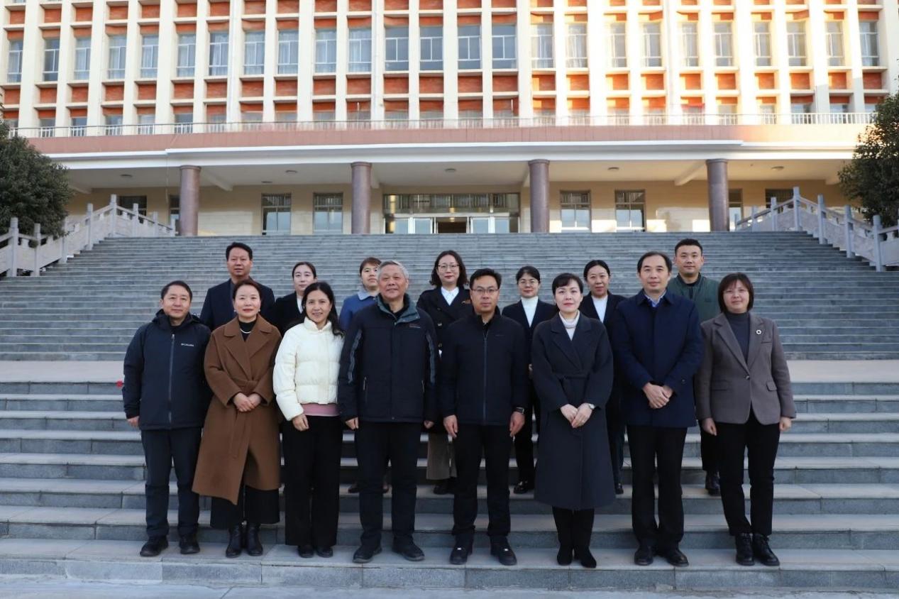 我院召开2024年度职称评审会议