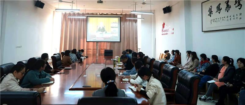 学院师生热议十九届五中全会精神