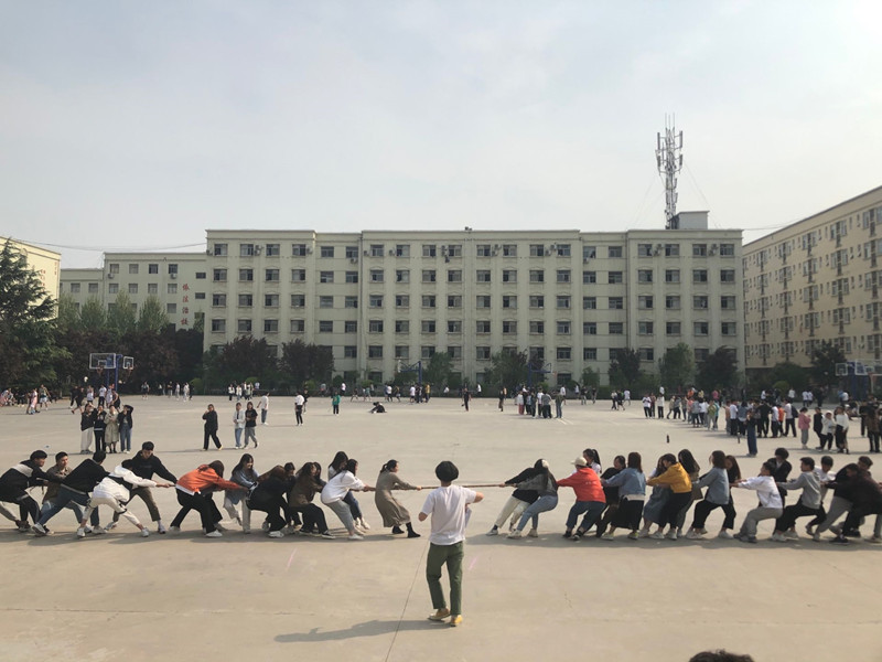 【护理系】团结的是力量 凝聚的是人心 2020级护理6班开展拔河比赛